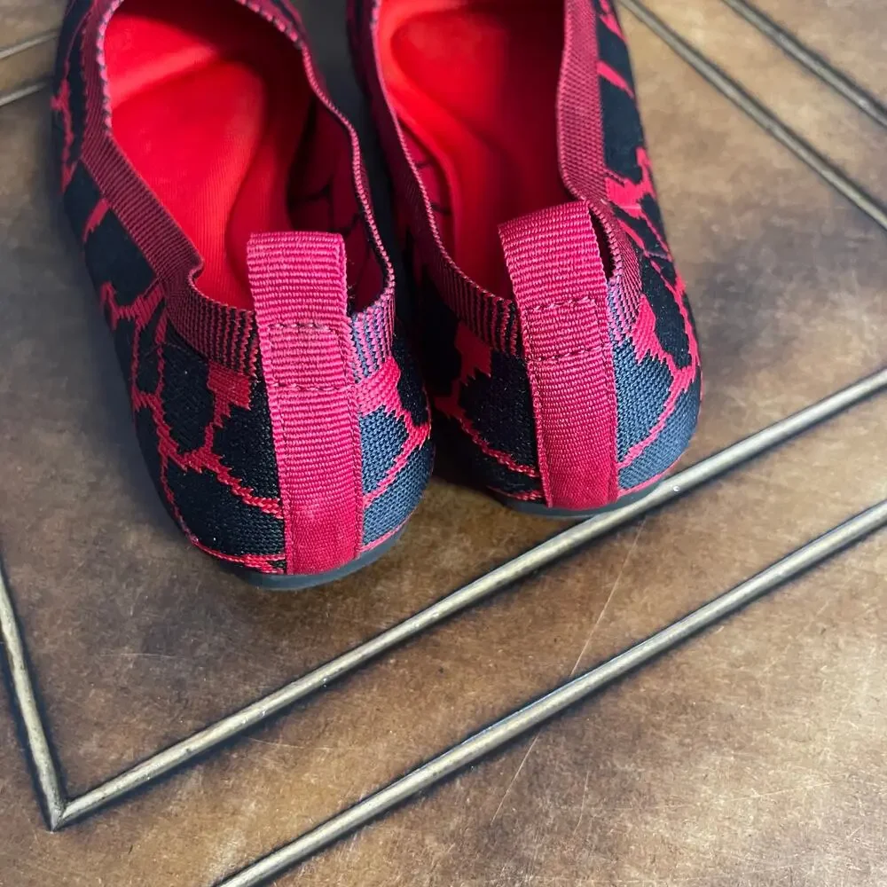 NWT FRENCH BLU Women's Ballet Red & Black Flat Shoes Size 7